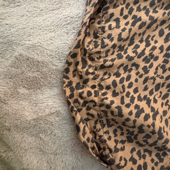 Aerie cheetah/leopard shorts - Picture 4 of 8